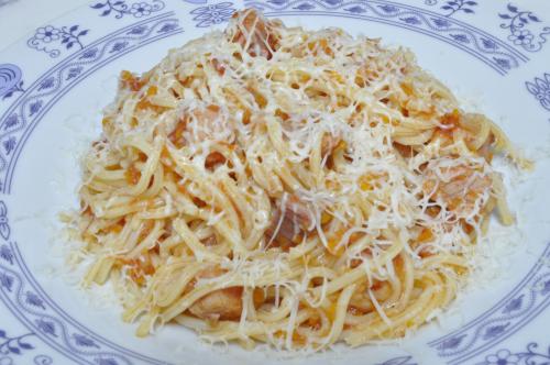 Špagety s uzeným a zeleninovou omáčkou – Snadné recept z Česko kuchyně, hotový za Do 30 minut